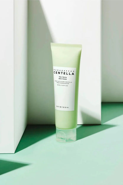 Espuma limpiadora con centella tea-trica | Skin 1004