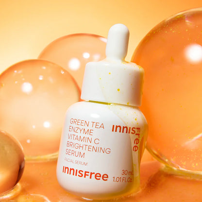 Suero iluminador con vitamina c y enzimas de té verde | Innisfree