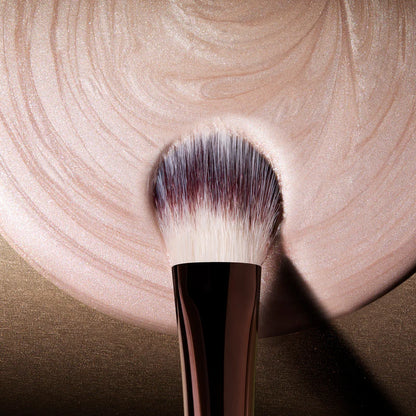 Iluminador líquido irreal | Hourglass